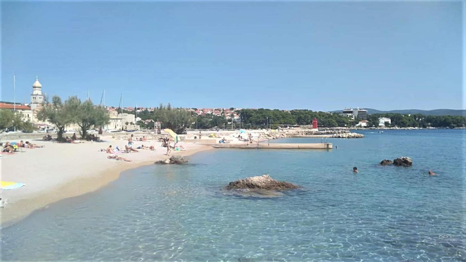 Lovely Studio Malina Close To The Beach Krk Town Kültér fotó